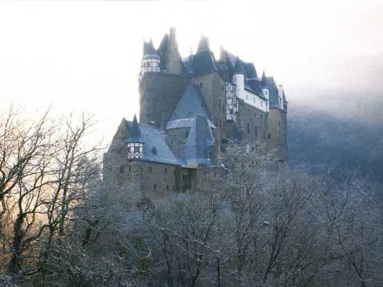 Burg Eltz im Schnee